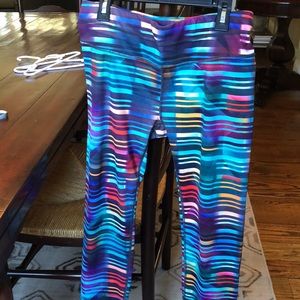 Athleta Woman’s M cropped leggings